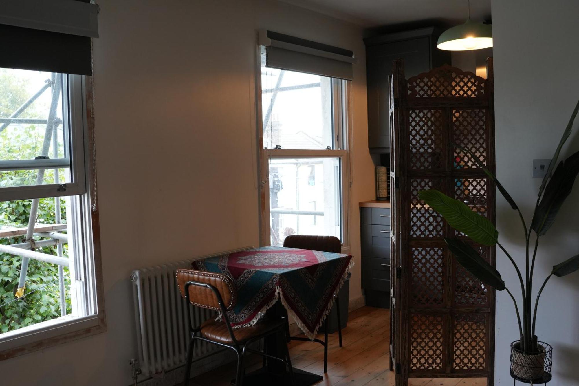 Stylish-Brockley-Entire Place Apartment London Exterior photo